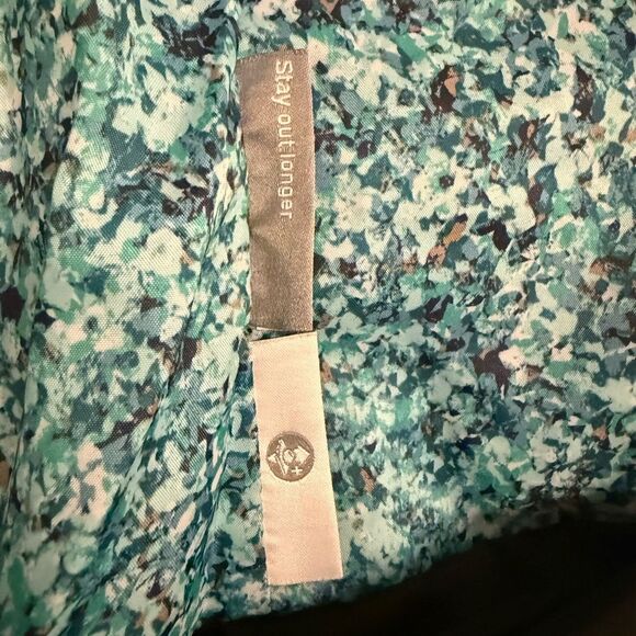 O'Neill Women's Black Puffer Jacket with Blue Lining - Picture 8 of 8